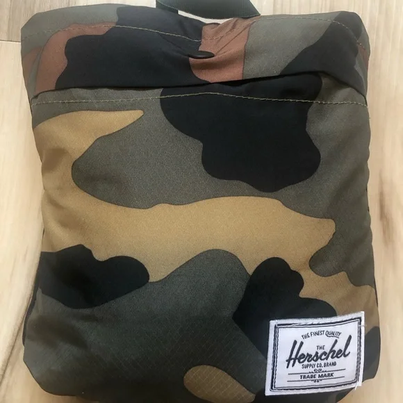 Herschel Supply Company Voyage Coach Camo Bomber Jacket Windbreaker Lightweight - Picture 12 of 12